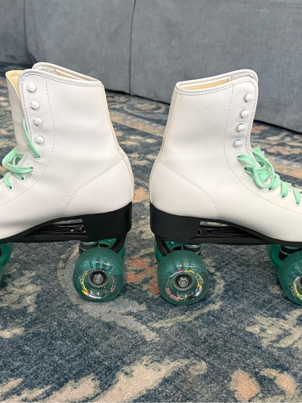 White Roller Skates - Starter Skates - Women’s Skates - Picture 2 of 5